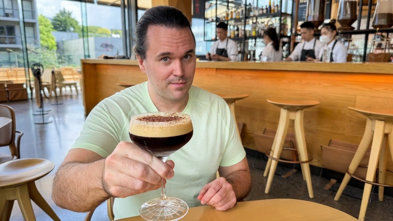 Our morning at the Starbucks Reserve Roastery Tokyo in Nakameguro: barrel-aged cold brew, coffee cocktails, and all four floors.